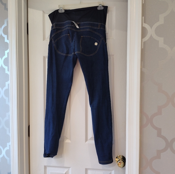 Freddy maternity jeans. - Picture 3 of 6